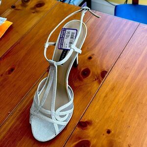 Caparros Laura Silver Glitter and Mesh Strappy Sandal 8.5B